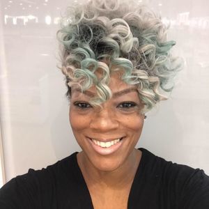 Meet your Posher, Kelly